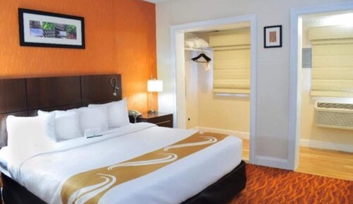 Deluxe Room, 1 King Bed, Non Smoking