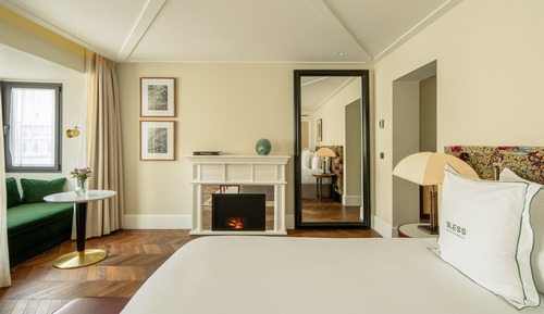 Deluxe Triple Family Room