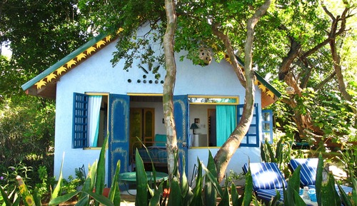 Room, Garden View