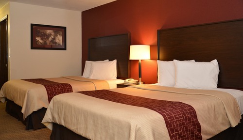 Deluxe Room, 2 Queen Beds, Smoking