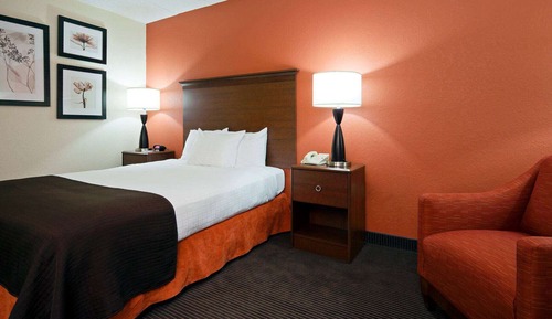 Studio Suite, 1 Queen Bed, Accessible, Non Smoking