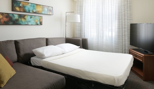 Suite, 2 Bedrooms, Fireplace (Mobility Accessible, Tub)