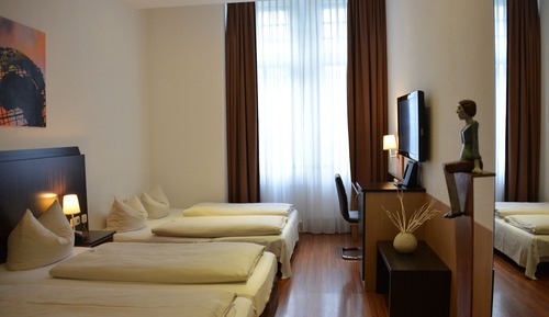 Standard Quadruple Room