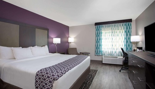 Deluxe Suite, 1 King Bed, Non Smoking