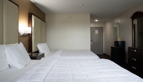 Suite, 2 Queen Beds, Non Smoking