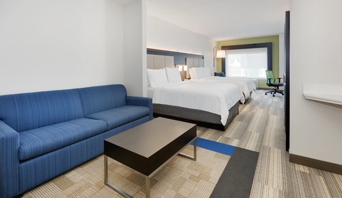 Suite, 2 Queen Beds (Additional Living Area)