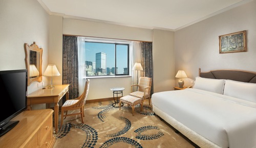 1 King Standard Low Floor