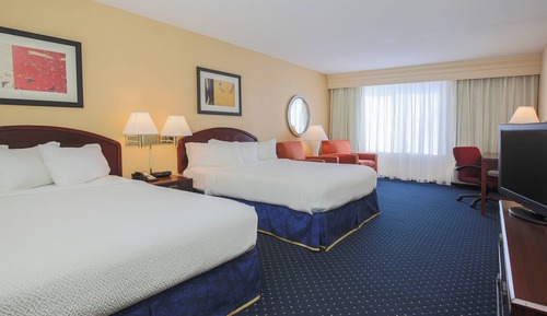 Room, 2 Queen Beds, Non Smoking (Mobility Accessible, Roll-In Shower)