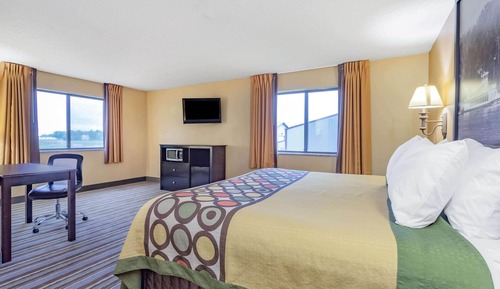 Suite, 1 King Bed, Jetted Tub