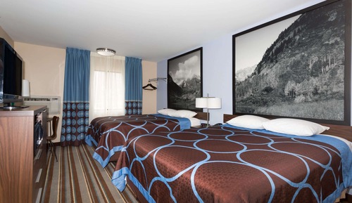 Room, 2 Queen Beds, Non Smoking (Second Floor)
