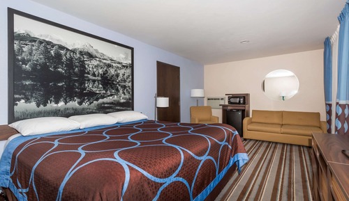 Studio Suite, 1 King Bed, Non Smoking (Second Floor)