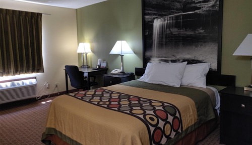 Standard Room, 1 Queen Bed