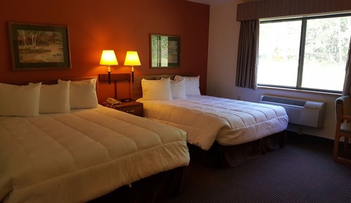 Deluxe Room, 2 Queen Beds, Non Smoking, Refrigerator & Microwave