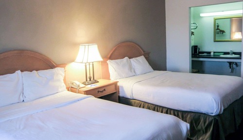 Standard Room, 2 Double Beds, Non Smoking