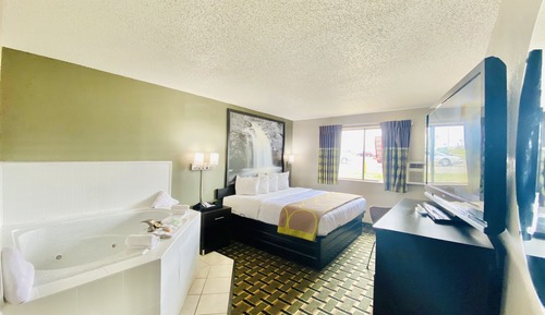 Deluxe Room, 1 King Bed, Non Smoking