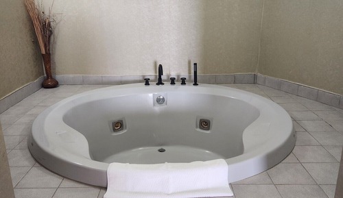 Suite, 1 King Bed, Non Smoking (Bridal)