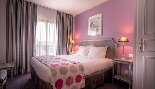 Comfort Room, 1 Queen Bed, Non Smoking, Jetted Tub