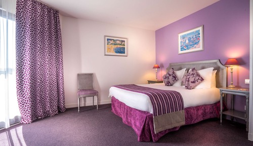 Superior Room, 1 King Bed, Non Smoking (Larger Room;Twin bed on request)
