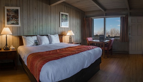 Deluxe Room, 1 King Bed (Accessible)