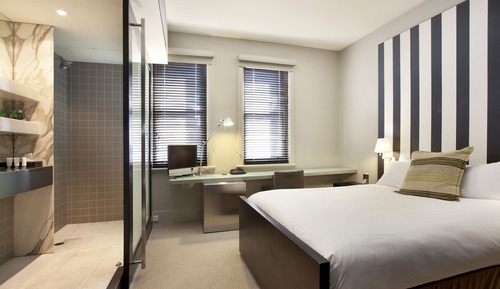 Heritage Room - Queen Bed - Includes Historic Werribee Mansion Tour, Breakfast and Parking