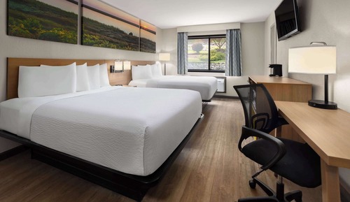 Room, 2 Queen Beds, Non Smoking