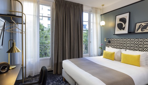 Adjacent Rooms (Rooms next to each other)