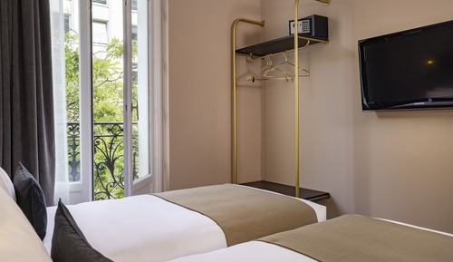 Standard Twin Room