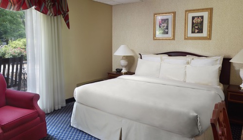 Deluxe Room, 1 King Bed (King Room)