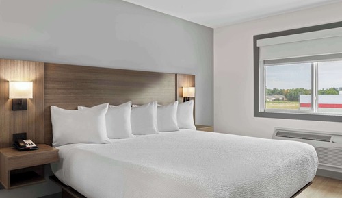 1 King Bed, 1-Bedroom Suite, Kitchenette, Non-Smoking