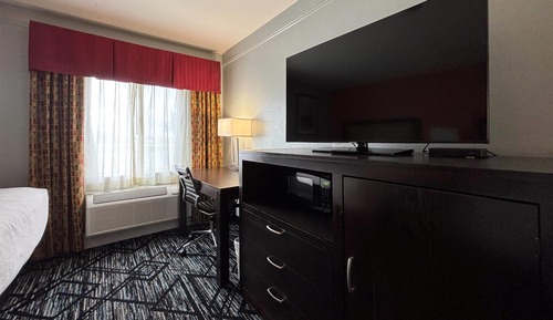 Room, 1 Queen Bed, Accessible, Non Smoking (Mobility)