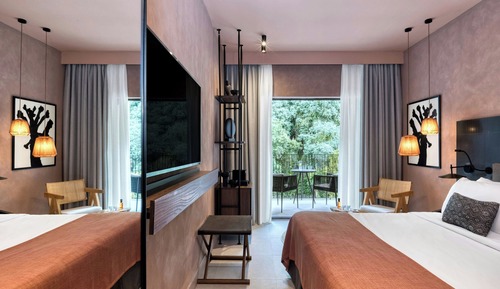 Family Suite (Tropical Sublime)