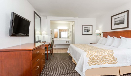 Standard Room, 1 King Bed