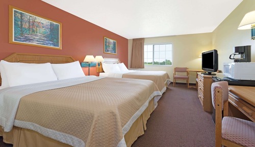 Standard Room, 2 Queen Beds, Non Smoking