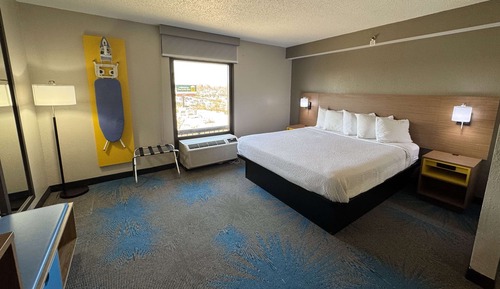 Standard Room, 1 King Bed, Accessible