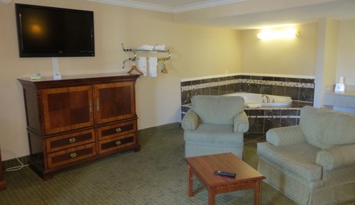 Deluxe Room, Hot Tub