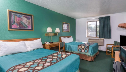 Double Room, 2 Double Beds