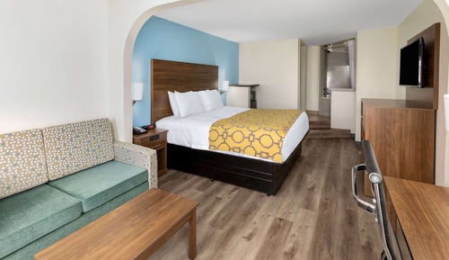 Studio Suite, 1 King Bed, Non Smoking