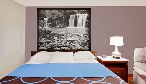 Standard Room, 1 King Bed