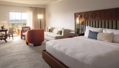 Suite, Pool View