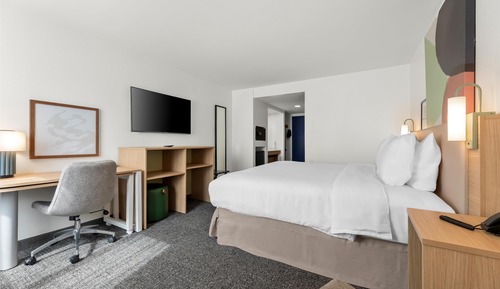 Room, 1 King Bed, Accessible (Mobility & Hearing, Roll-in Shower)
