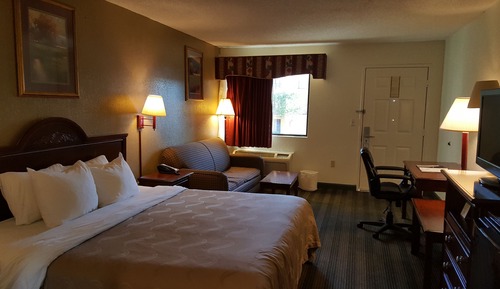 Standard Room, 1 King Bed, Non Smoking