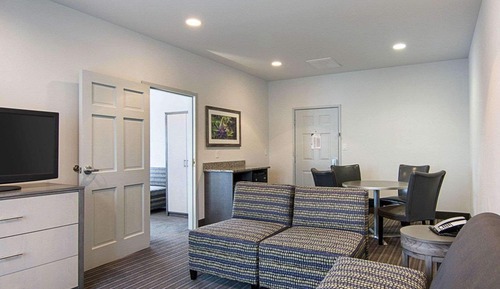 Suite, Multiple Beds, Non Smoking
