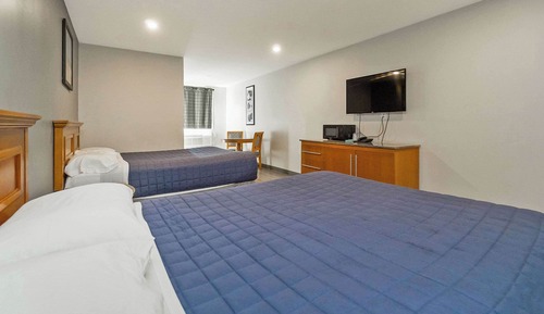 Standard Room, 2 Double Beds, Non Smoking