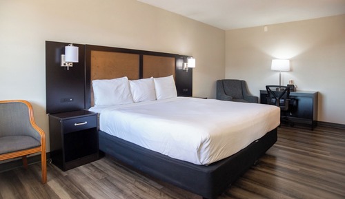 Suite, 1 King Bed, Non Smoking