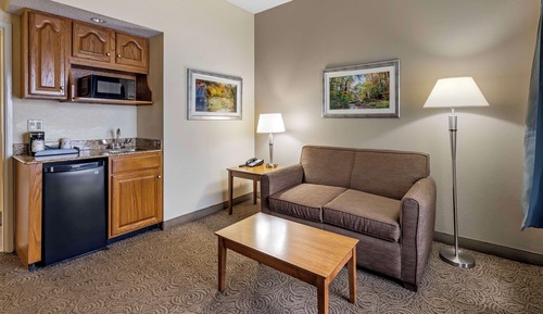 Suite, 2 Queen Beds, Non Smoking, Refrigerator & Microwave