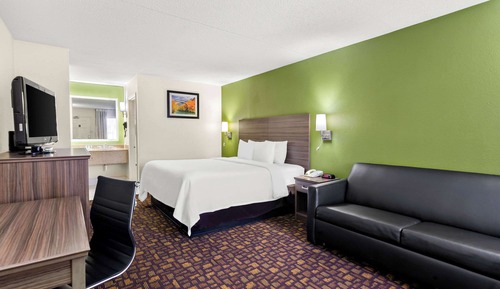 Standard Room, 1 King Bed, Non Smoking