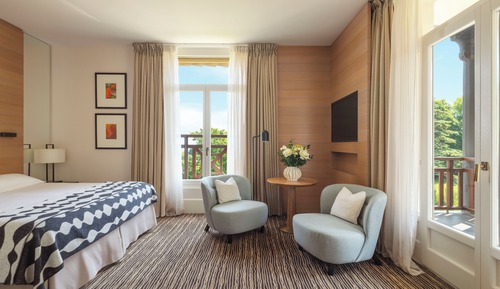 Room (Privilege South-facing room)