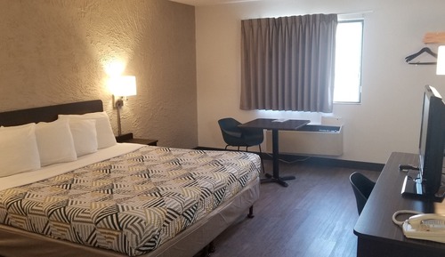 Standard Room, 1 King Bed, Non Smoking