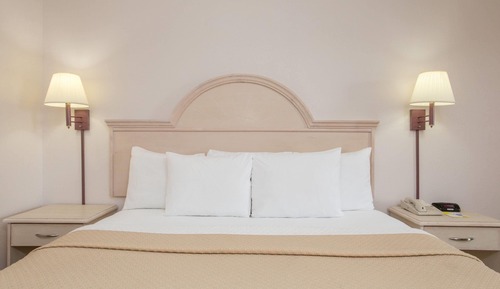 Room, 1 King Bed, Accessible, Non Smoking