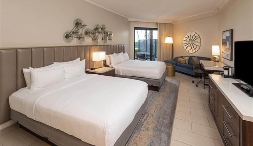 2 Queen Beds, Pool View, (Verdant Veranda)